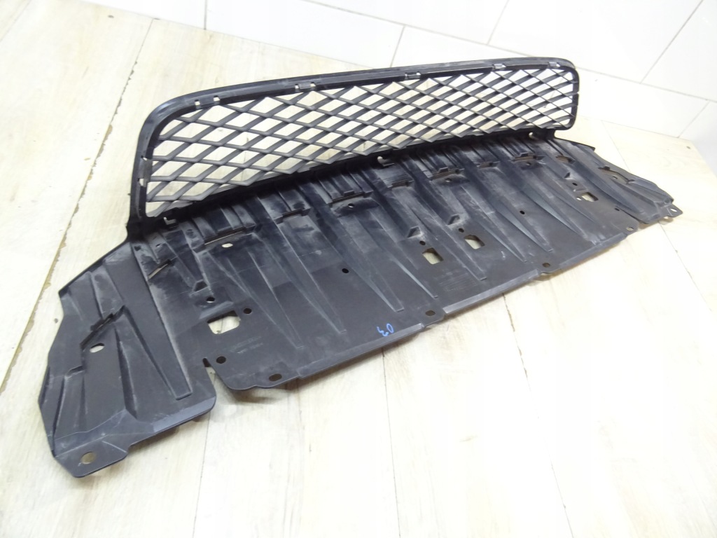 Honda civic g9 2012/2016 решётка бампера средняя 71105-tr0-g00 llu с Разборки