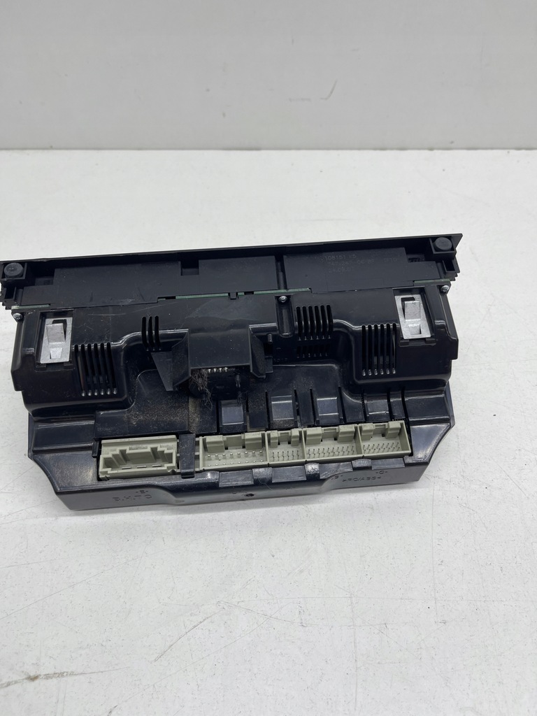 фото №8, Audi q7 4l панель керування вентиляція кондиціонер