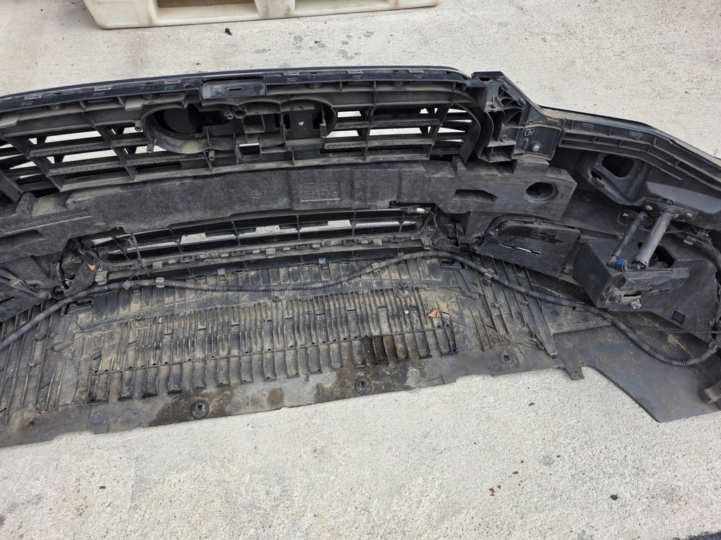 фото №13, Бампер перед kompletny audi a6 c7 lift s line омыватель 6 x pdc lz7s !!!