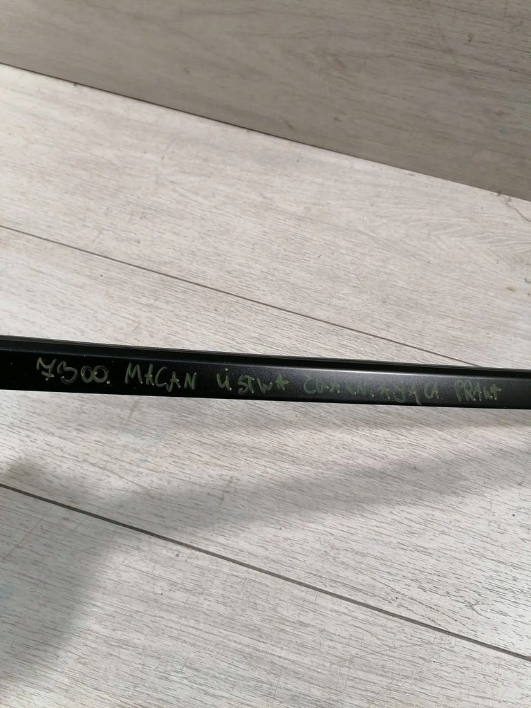 фото №5, Macan молдинг уплотнитель правая 95b839478