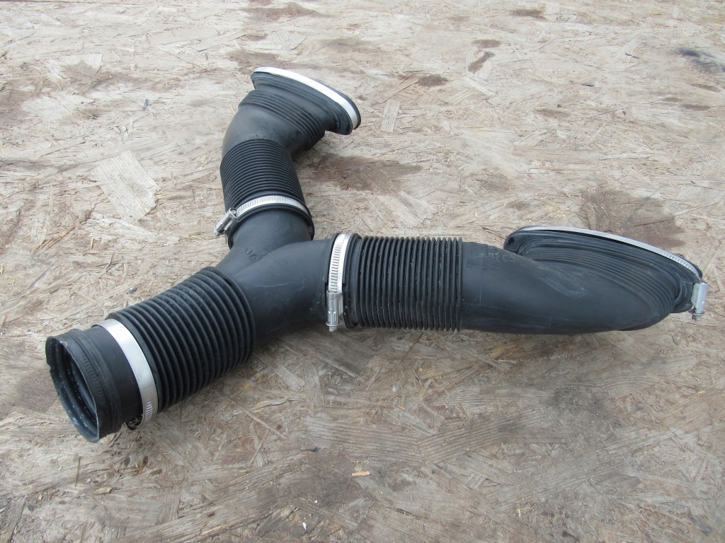 фото №15, Porsche panamera 970 труба тройник повітрозабірник повітря