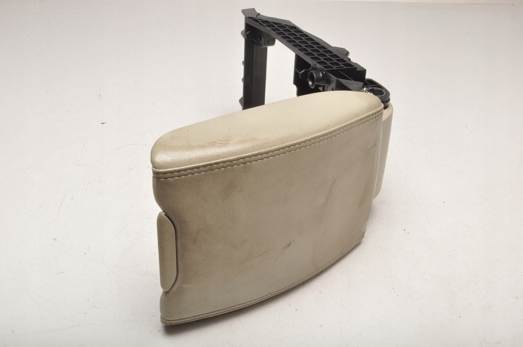 фото №1, Volvo s60 ii v60 підлокітник шкіра світлий