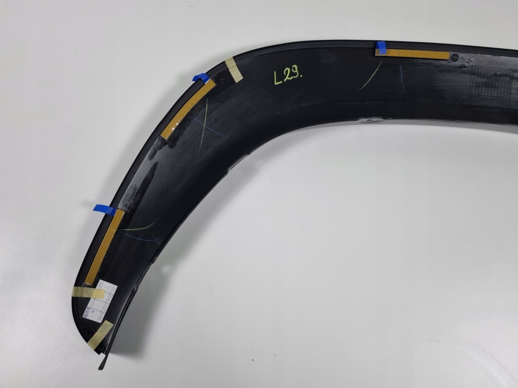 фото №7, Toyota xilux 2015- молдинг накладка крыла передняя правая перед