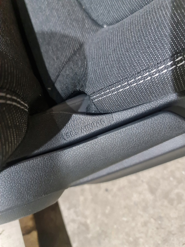 фото №4, Toyota corolla e21 sedan гібрид сидіння заднє сидіння