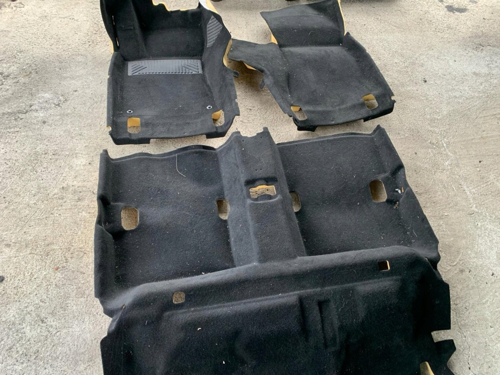 фото №1, Обшивка килимок mercedes bklasa a1776801900