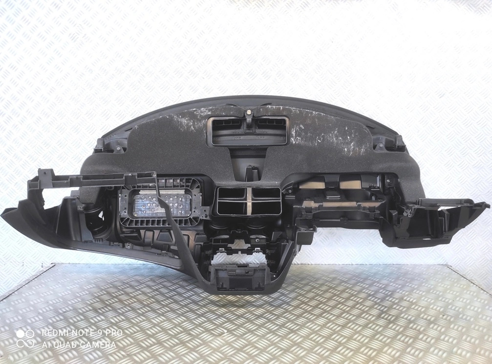 фото №16, Alfa romeo mito приборная панель приборная консоль подушка водителя ремни натяжители