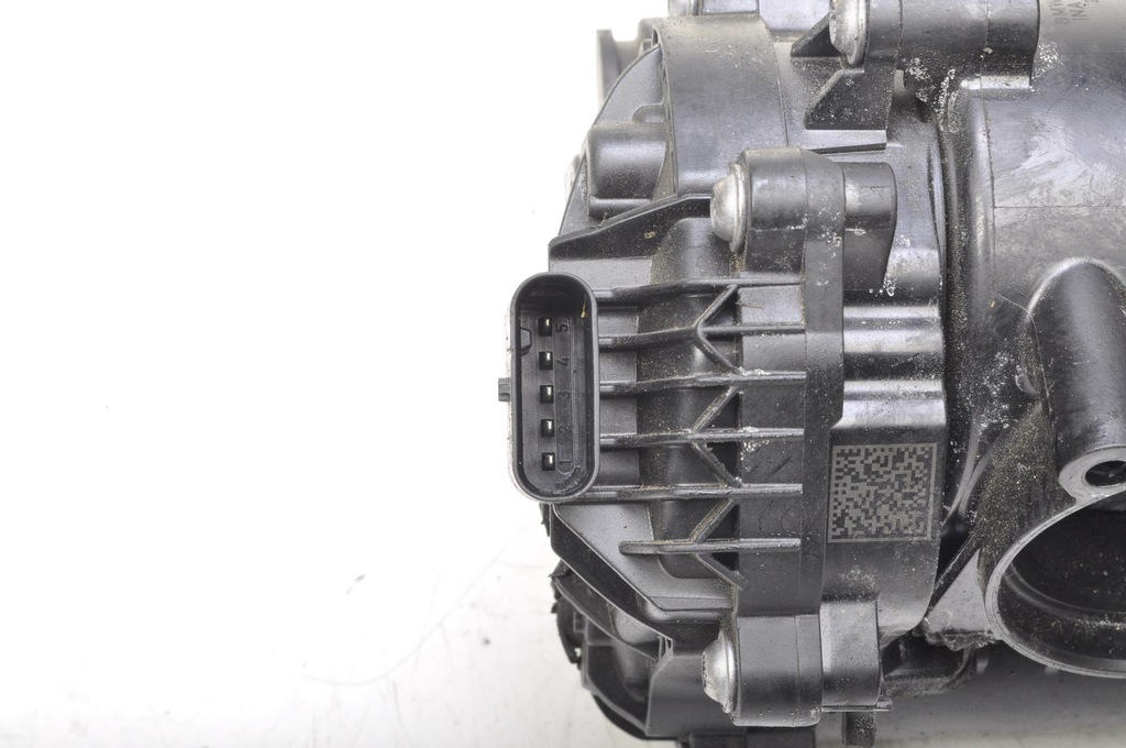 фото №6, Bmw f44 m235i 2.0 корпус термостата 0631943 21r