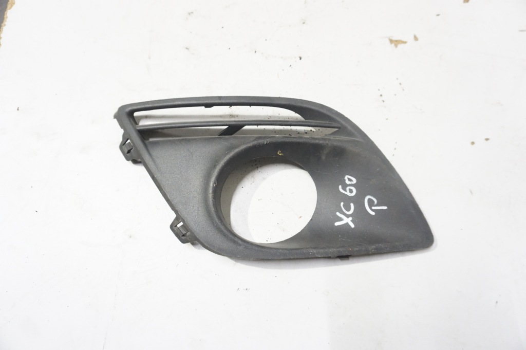 фото №1, Решётка противотуманной фары правая volvo xc60 i