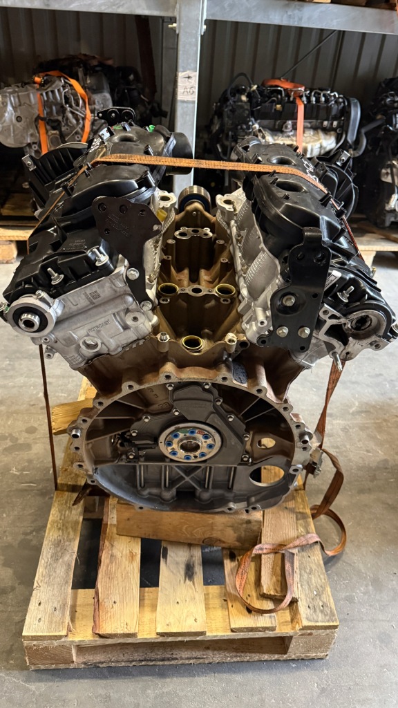 Купить Двигатель range discovery 3.0 v6 306dt euro 6