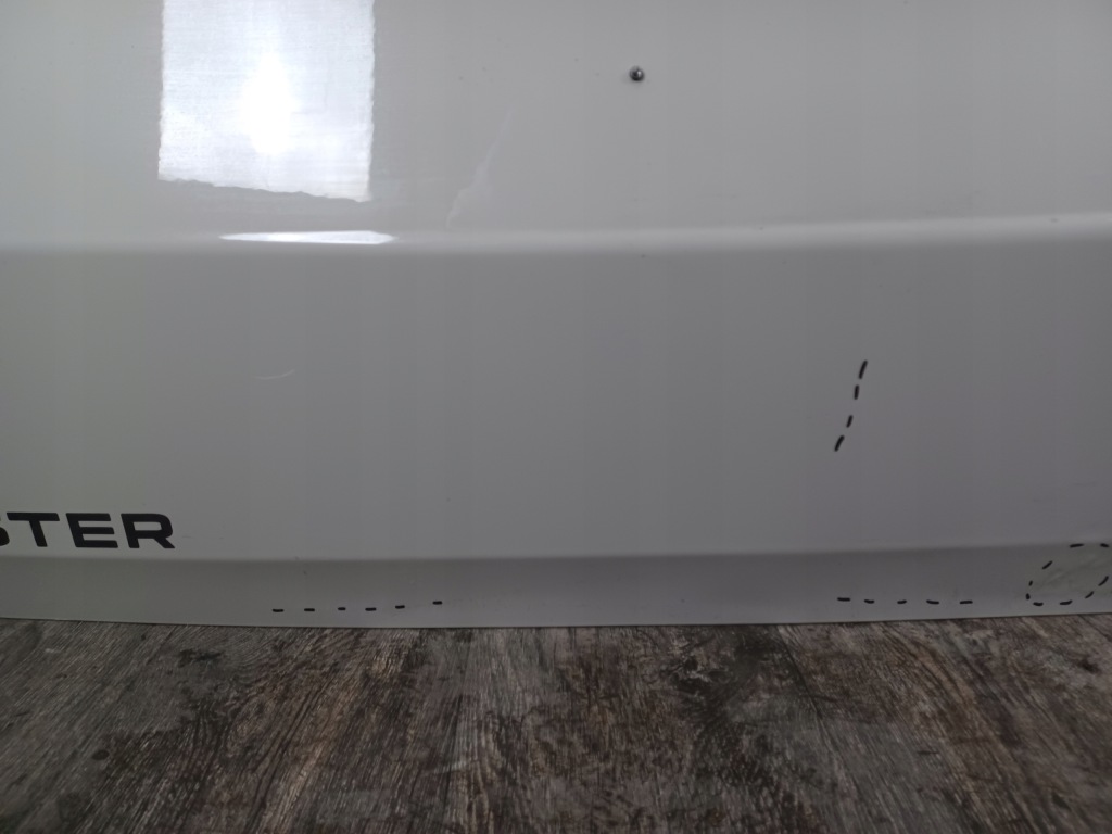 Кришка багажника задній задня --- dacia duster 3 3 2023- --- кришка багажника --- Недорого