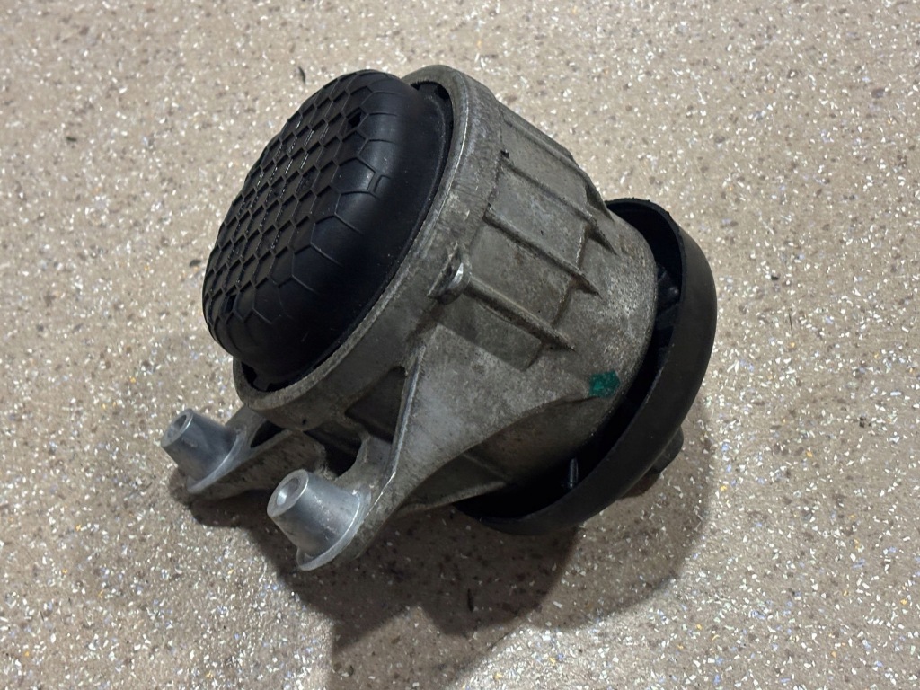 Кронштейн двигателя левая сторона mercedes-benz gle w167 a1672405300 Киев