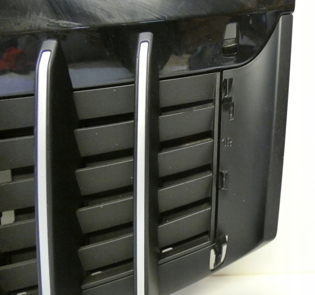 фото №7, Porsche 911 992 2019- 992827077 жалюзи впуск крышка багажника задняя задняя