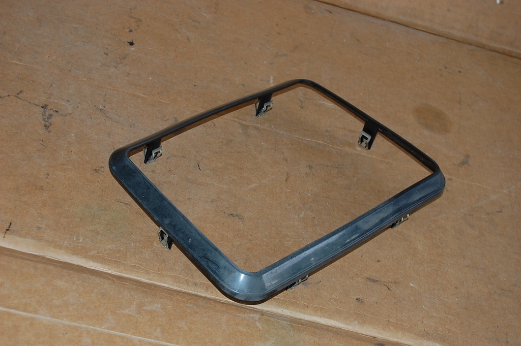 фото №3, Рамка радио решётка dekor ligier js50 microcar due 2014r