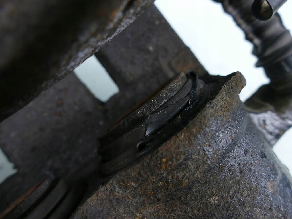 фото №8, Isuzu grafter n35 3.0 суппорт тормозной p.p n75 npr