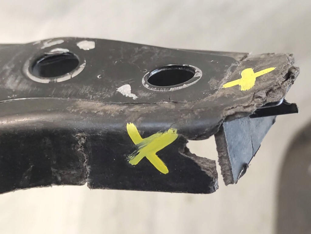 Tesla model y 20- ремінь передній підсилювач передній 149513800b Зі Шроту