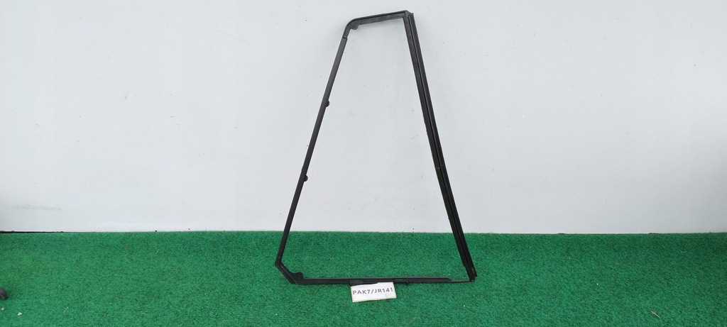 фото №1, Bmw x1 e84 прокладка скло правий задня рамка