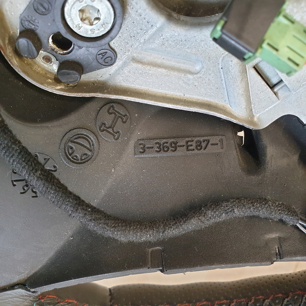 фото №15, Воздуховод кожа лепестки переключения bmw 1 e87 3 e90 lift m