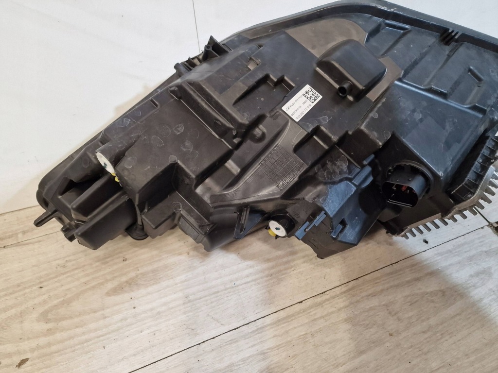 Фара правий перед jaguar e-pace led рестайлінг  x540 m9c3-13w029-ec premium rt Ціна