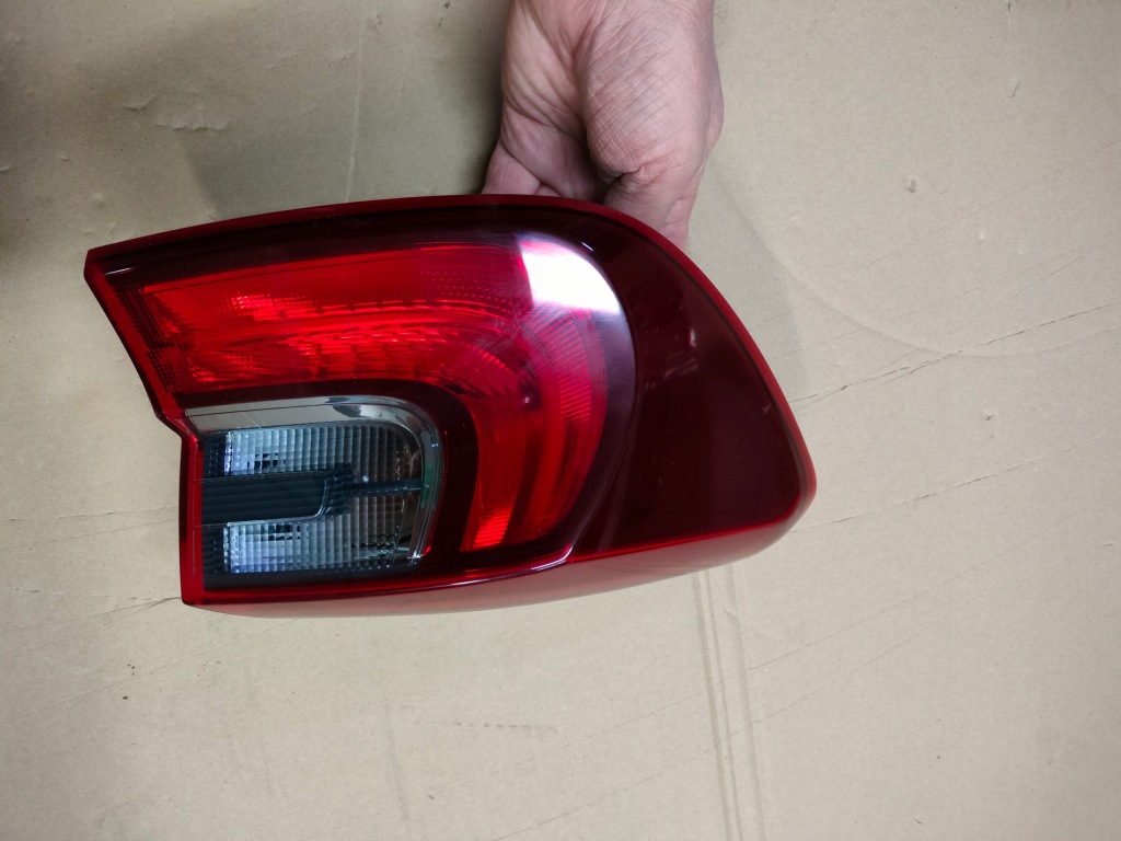 фото №1, Kia ceed iii 3 hb 18- левая задняя лампа оригинальный номер идеальное состояние