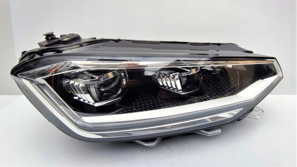 Купить Vw sportsvan рестайлинг  фара правый  led 517941082a