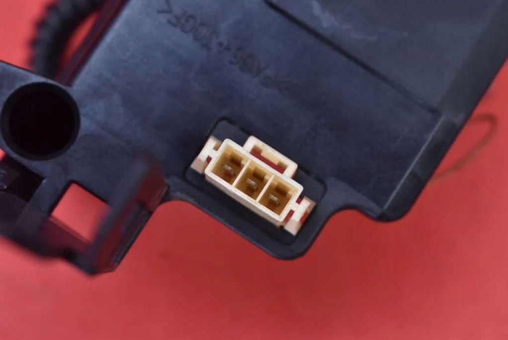 Датчик рівня пального 6764072 bmw e60 e61 3.0i 258 km 03-07 Недорого