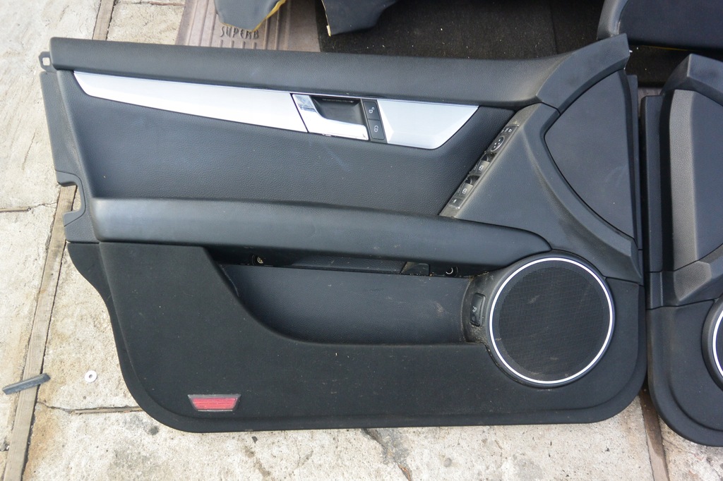 фото №11, Mercedes w204 sedan сиденья заднее сиденье kpl полукожа