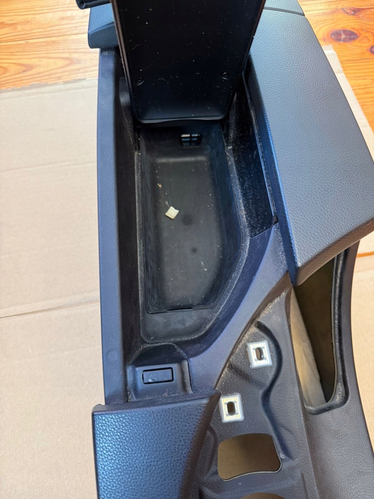 фото №7, Туннель средний подлокотник bmw e61 e60 7060015