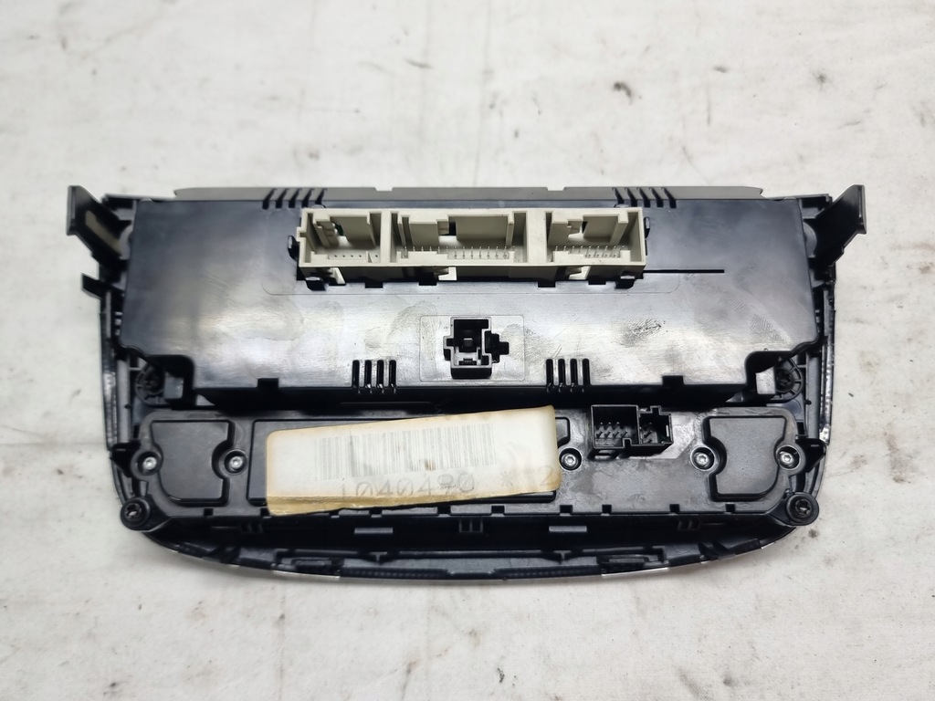 фото №5, Mercedes w251 r klasa панель кондиционера