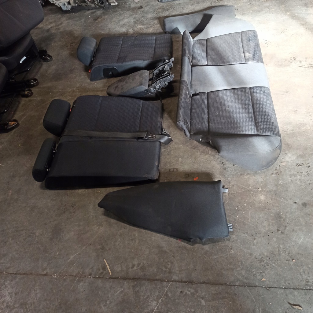 фото №10, Bmw 1 комплект сиденья обшивки заднее сиденье