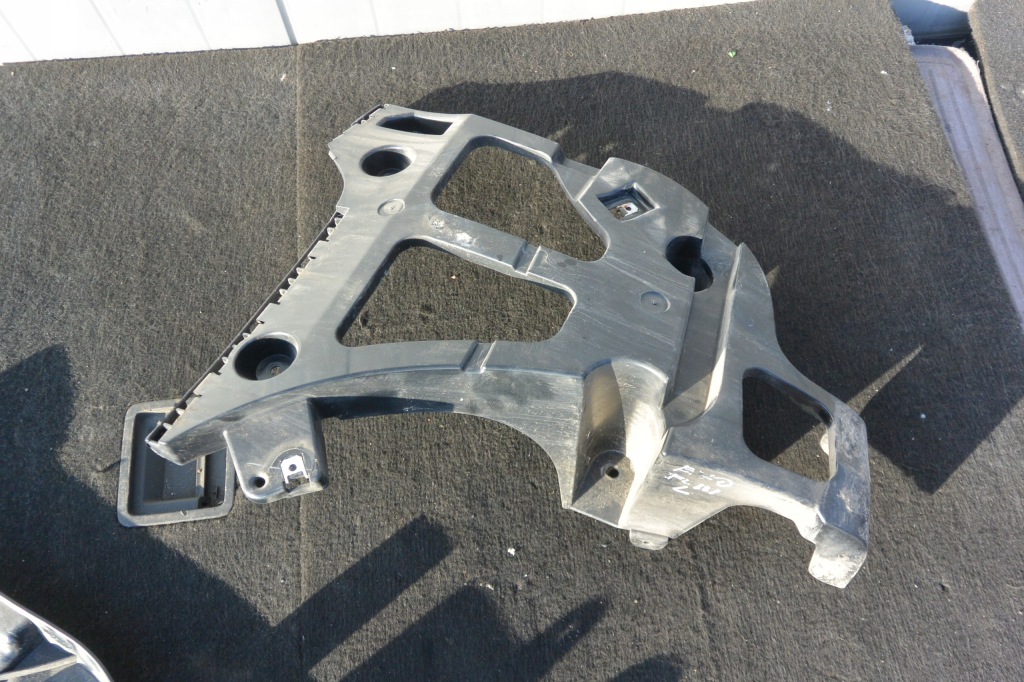 фото №8, Направляющая кронштейн бампера задняя правый левый bmw x5 e70 lift