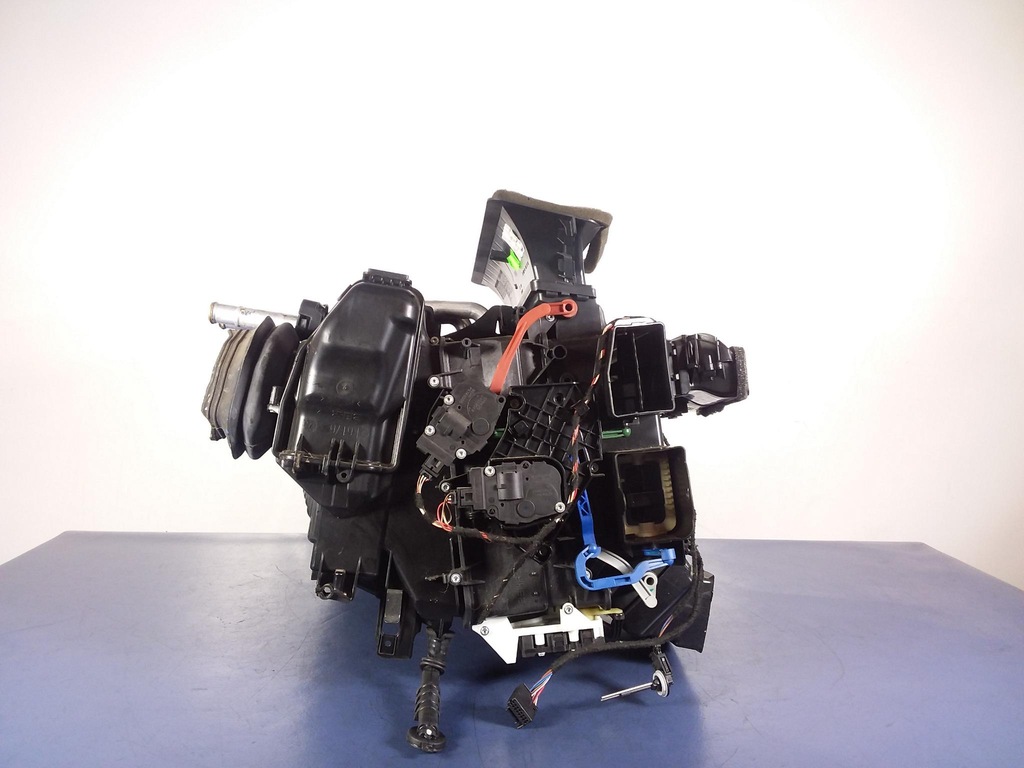 фото №4, Audi a4 b8 отопитель 8t1820005a