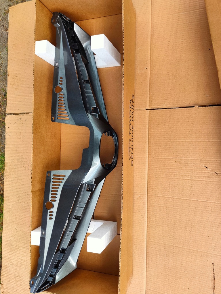 фото №1, Toyota sienna 2018 lift решётка радиатора бампера решётка радиатора