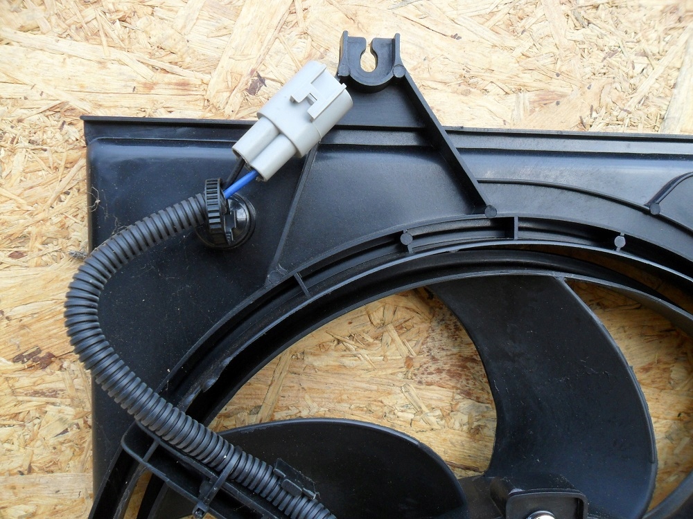 фото №9, Kia carens fj 2004- вентилятор