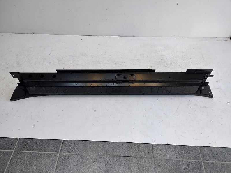 фото №1, Porsche 911 992 поріг внутрішній