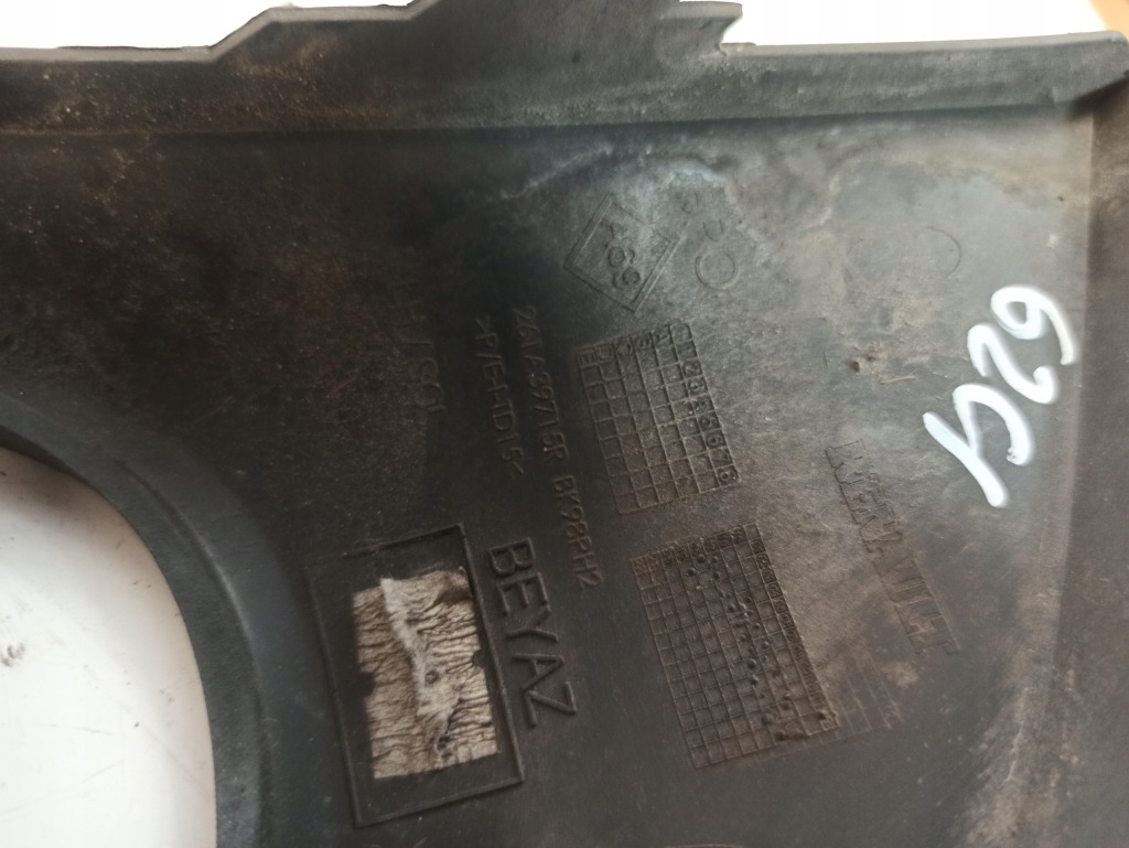 Renault clio 4 iv 0,9tce решётка бампера правая 261a39715r Цена