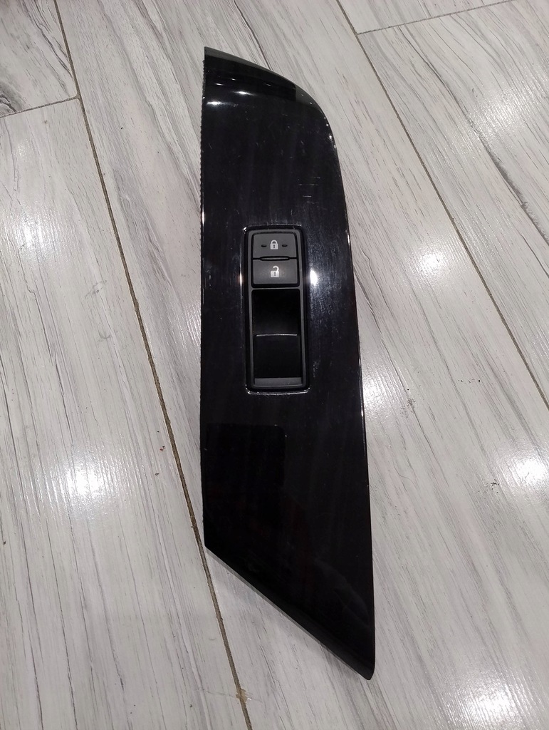 фото №1, Переключатель кнопка стекло 192966 74231-48110 lexus rx