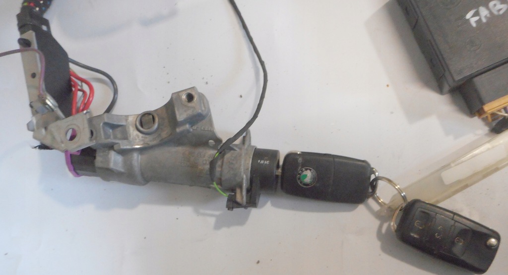 фото №7, Skoda fabia ii 1.4 b. набор стартовый бортовой компьютер bsi ключ замок зажигания счетчик