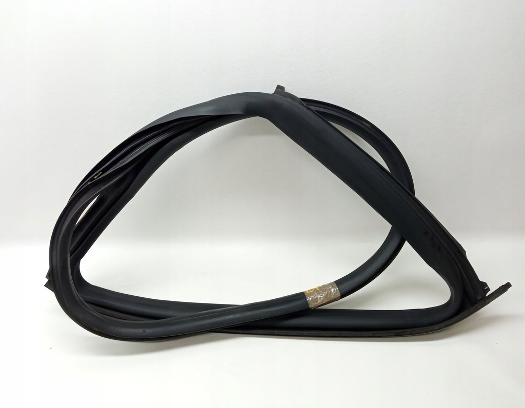 фото №1, Прокладка дверь левая задняя maserati ghibli iii