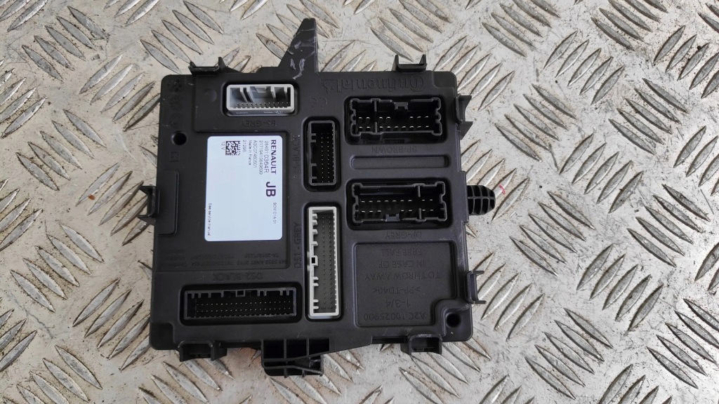 фото №1, Renault clio v 5 19-23 1.0 tce модуль комфорту bcm