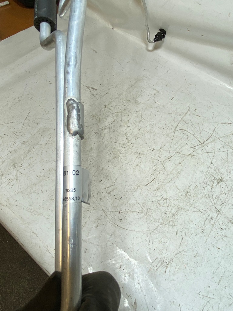 фото №5, Bmw 2 f45 f46 1.5b шланг кондиционера 17r. 9365381 9365382