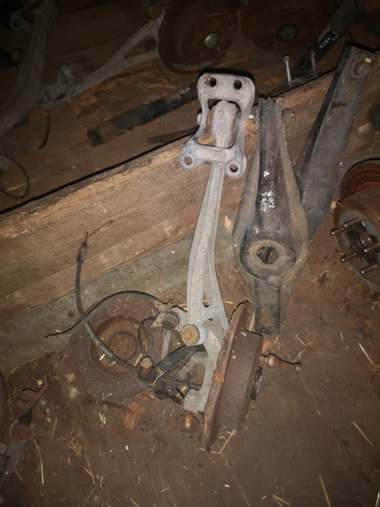 фото №6, Peugeot 406 coupe sedan kombi ступица поворотный кулак задняя левая задняя левый