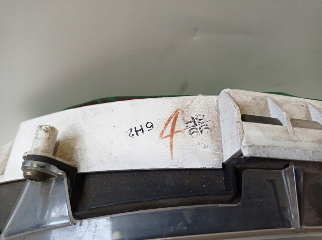 фото №8, Счетчик приборы toyota corolla 1.3 832001a460