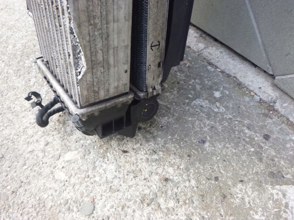 Ford mondeo mk5 2,0 tdci 14 радиатор воды комплект Цена