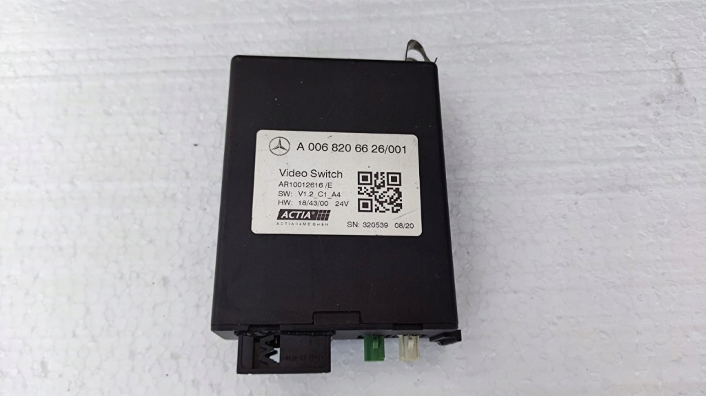 фото №1, Mercedes actros модуль video switch 24v 0068206626