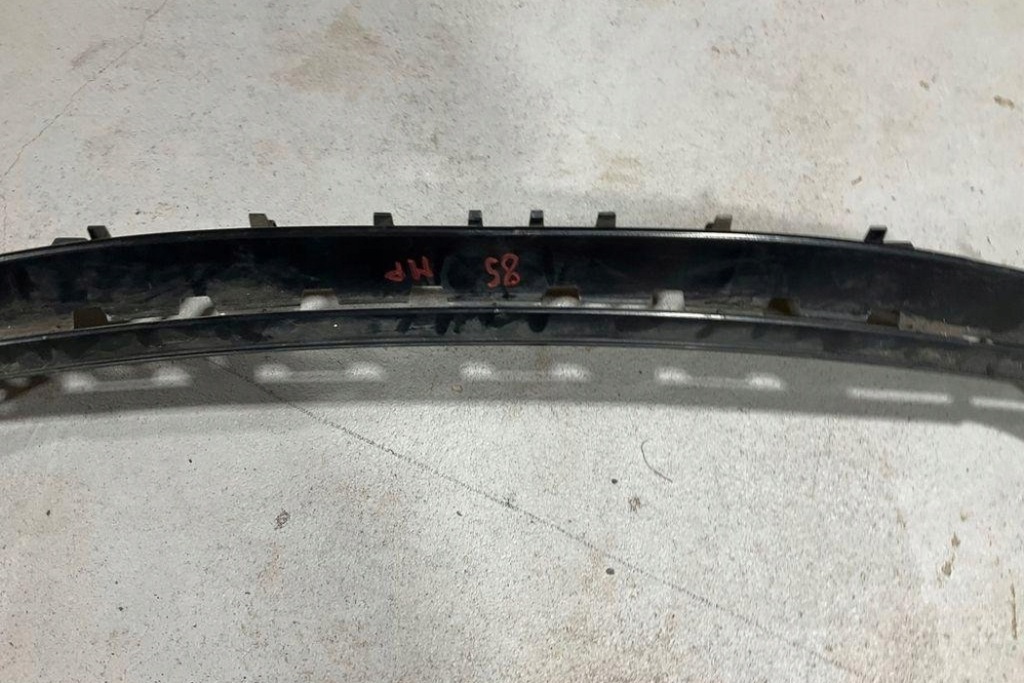 фото №11, Правый направляющая заднего бампера bmw 7 f01, f02 7183883 4.4l бензиновый 2010