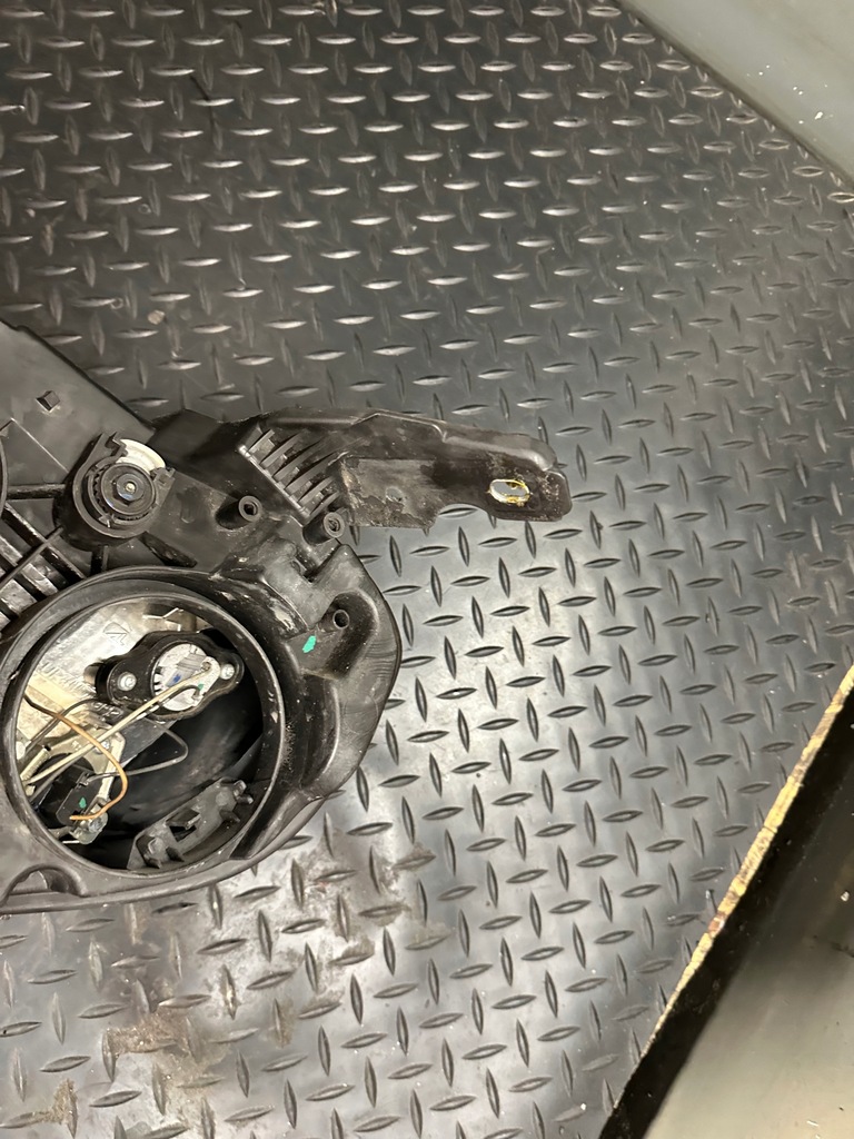 фото №16, Лампа правий перед fiat doblo ii lift пошкоджені скло 51974243