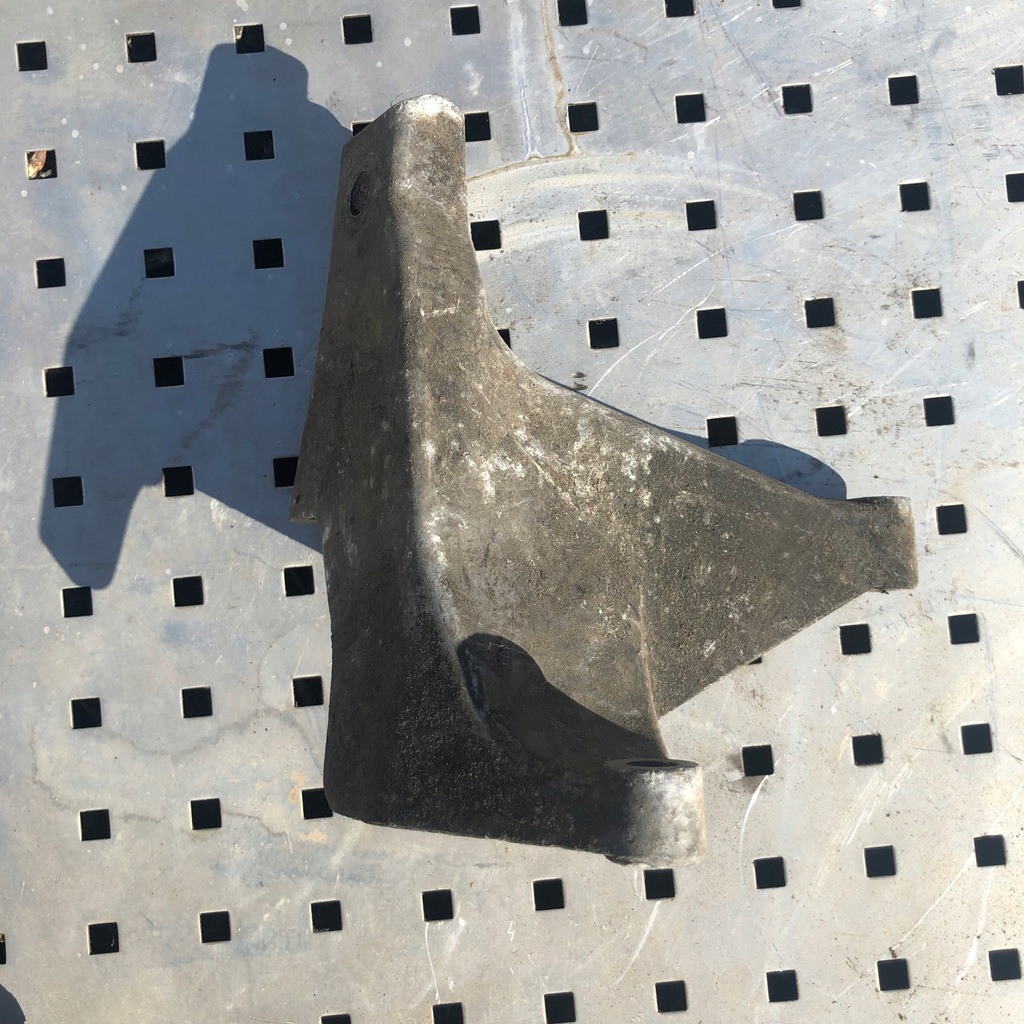 фото №1, Кронштейн подушка двигателя vw lt 074199308