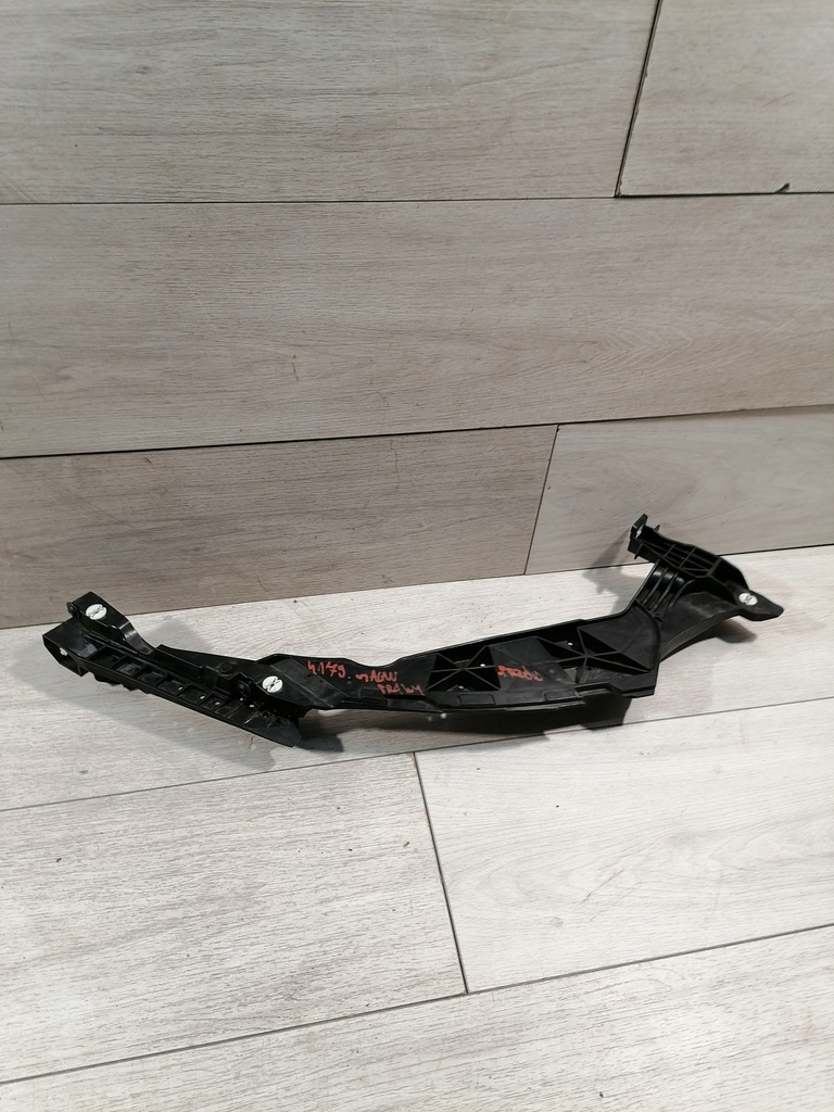 фото №1, Macan направляющая лампы правый перед 95b807890f