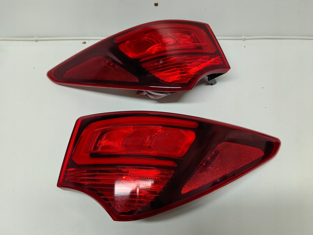 фото №1, Hyundai santa fe 2017 лампа задня led usa