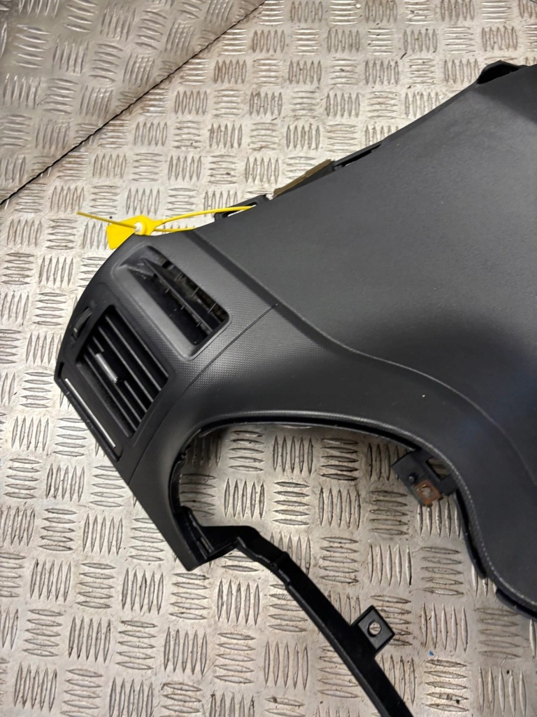 Приборная панель панель  подушка безопасности подушка пассажира toyota auris 1 1 европа Цена